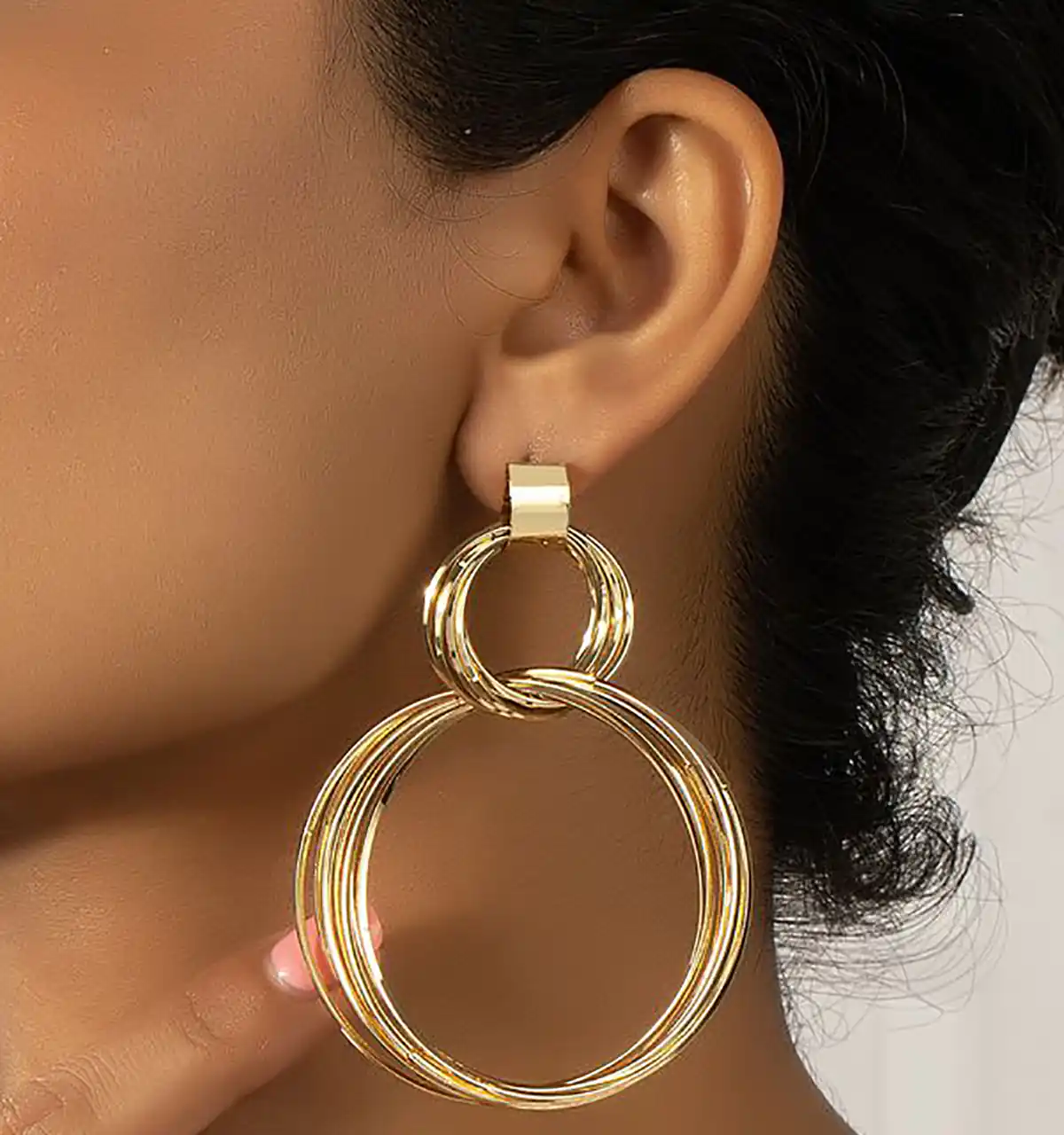 گوشواره حلقه ای طلا گوشواره طلا ظریف گوشواره میخی لیست قیمت گوشواره طلا گوشواره حلقه ای جدید طلا گوشواره حلقه ای آویزدار