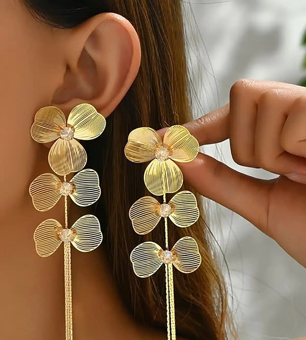 گوشواره حلقه ای طلا گوشواره طلا ظریف گوشواره میخی لیست قیمت گوشواره طلا گوشواره حلقه ای جدید طلا گوشواره حلقه ای آویزدار