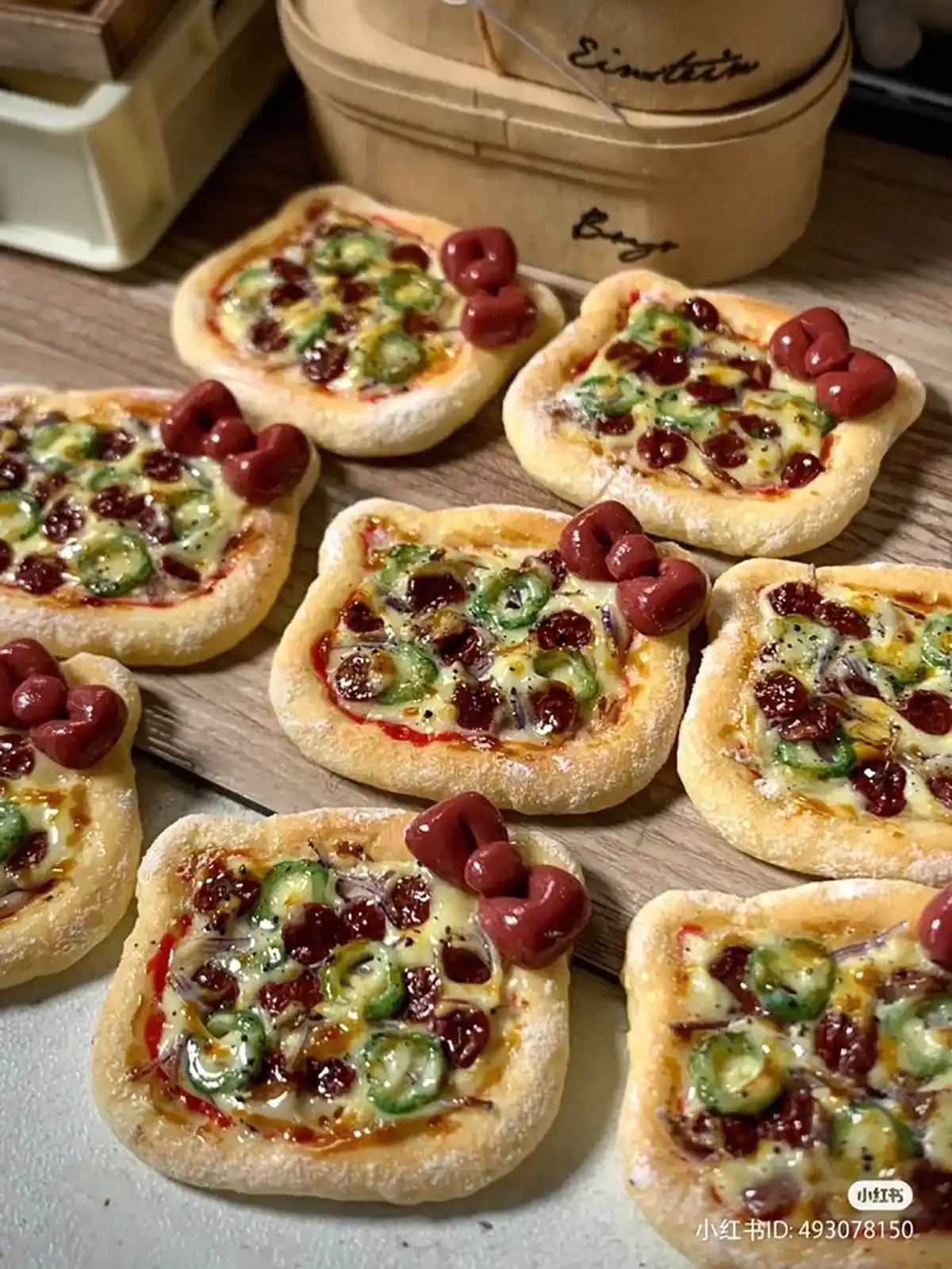 خمیر مینی پیتزا دیجی کالا طرز تهیه مینی پیتزا مینی پیتزا با نان تست قیمت مینی پیتزا طرز تهیه پیتزا تک نفره طرز تهیه خمیر پیتزا برای ۴ نفر
