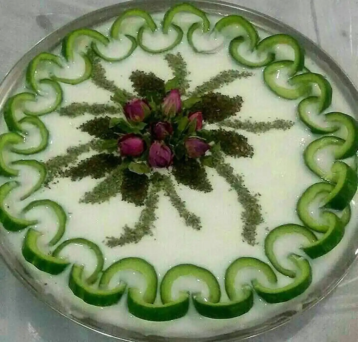 
ماست و خیار مجلسی
تزیین سالاد
تزیین سالاد کاهو
تزیین سالاد شیرازی
انواع ماست برای مهمانی
تزیین ماست موسیر