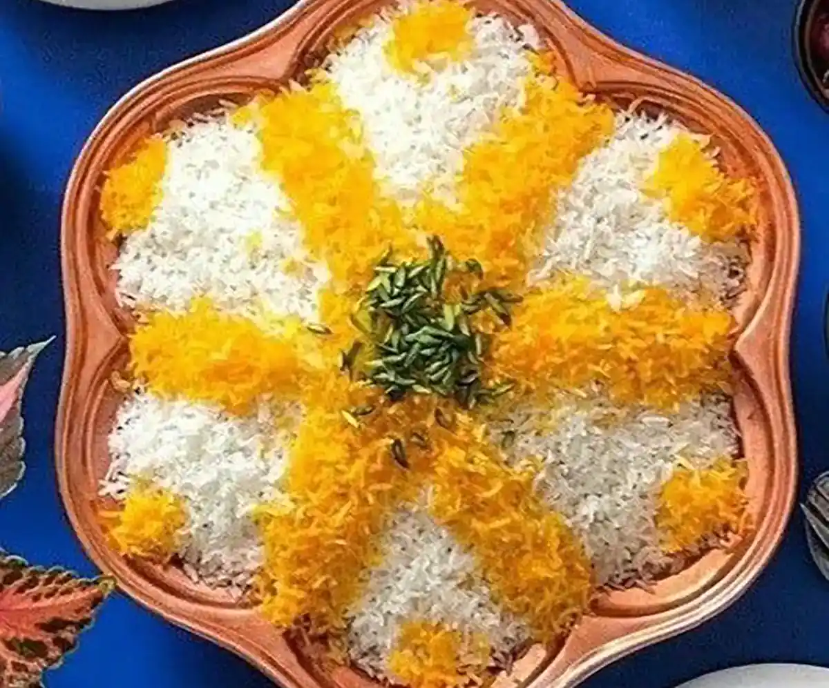 تزیین برنج ساده و زیبا تزیین برنج برای مدرسه تزیین برنج عروس شابلون تزیین برنج تزیین برنج و مرغ تزیین برنج بدون قالب 