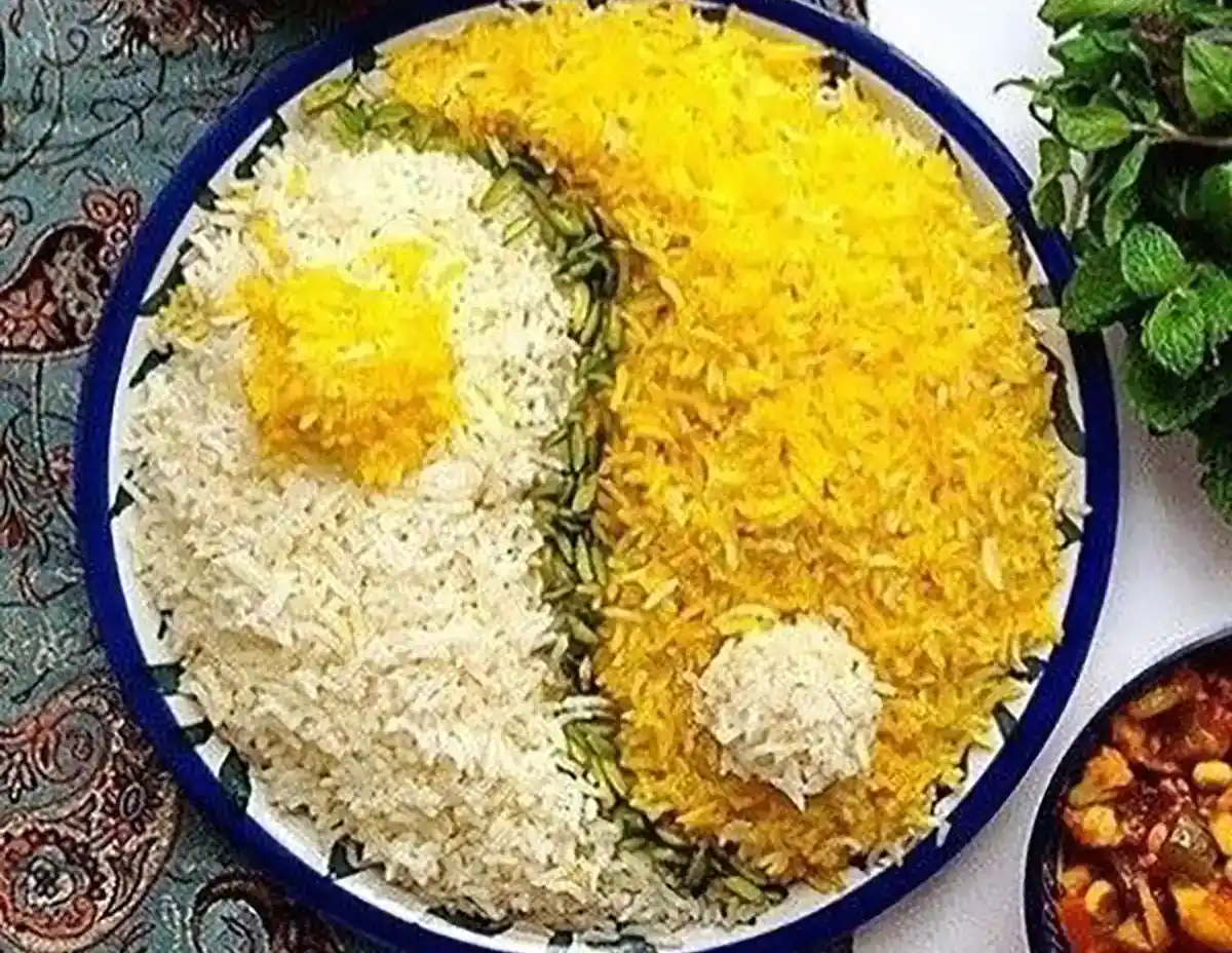 تزیین برنج ساده و زیبا تزیین برنج برای مدرسه تزیین برنج عروس شابلون تزیین برنج تزیین برنج و مرغ تزیین برنج بدون قالب 