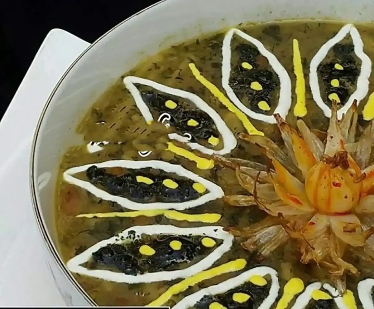  کشک برای تزیین آش رشته
تزیین ساده آش رشته
عکس آش رشته
