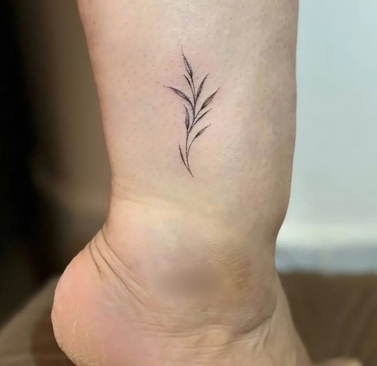 طرح تاتو روی ساعد دست ساده تاتو روی دست ساده تاتو روی دست مردانه طرح تاتو روی ساعد دست نوشته طرح تاتو روی دست طرح تاتو روی ساعد دست پسرانه تاتو روی دست دخترانه خالکوبی عاشقانه روی دست