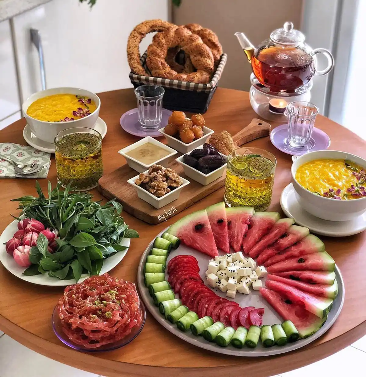 عصرانه مجلل app
غذاهای مناسب مهمانی عصرانه
برای پذیرایی از مهمان چی خوبه
