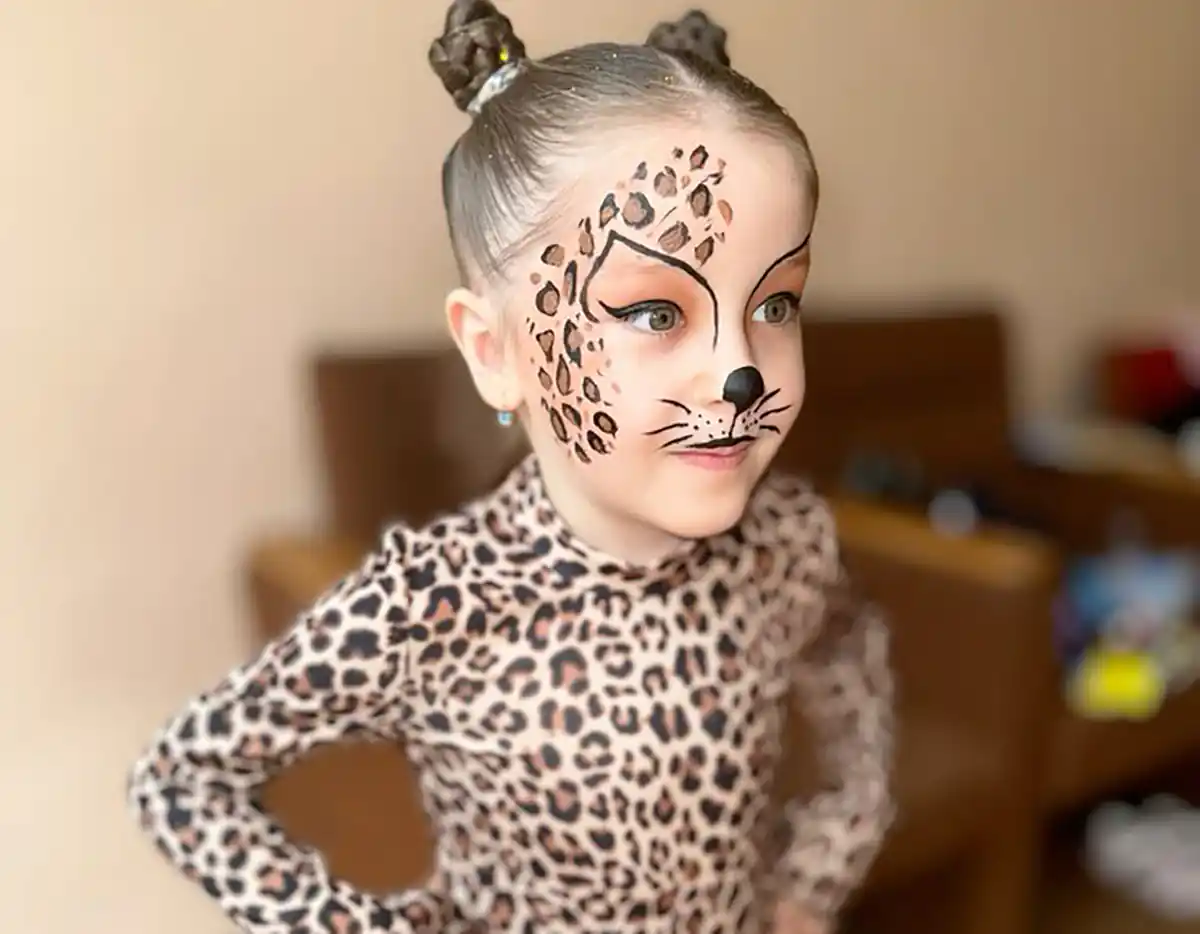 صورت حرفه ای
نقاشی روی صورت آسان
نقاشی روی صورت با گواش دخترانه
نقاشی روی صورت آسان دخترانه
نقاشی روی صورت دخترانه
نقاشی روی صورت کودکان با ابرنگ
آموزش نقاشی روی صورت پسرانه