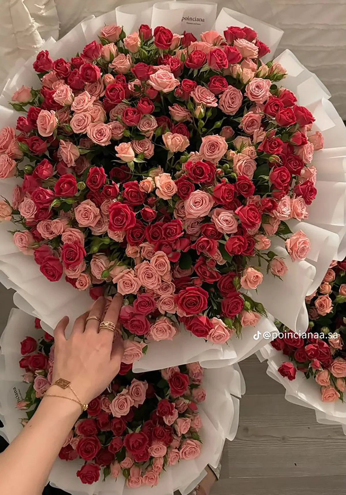دسته گل ساده و شیک دسته گل کوچک برای هدیه دسته گل لاکچری دسته گل کوچک و شیک دسته گل خاص عکس دسته گل طبیعی عکس دسته گل زیبا برای هدیه دسته گل هدیه
