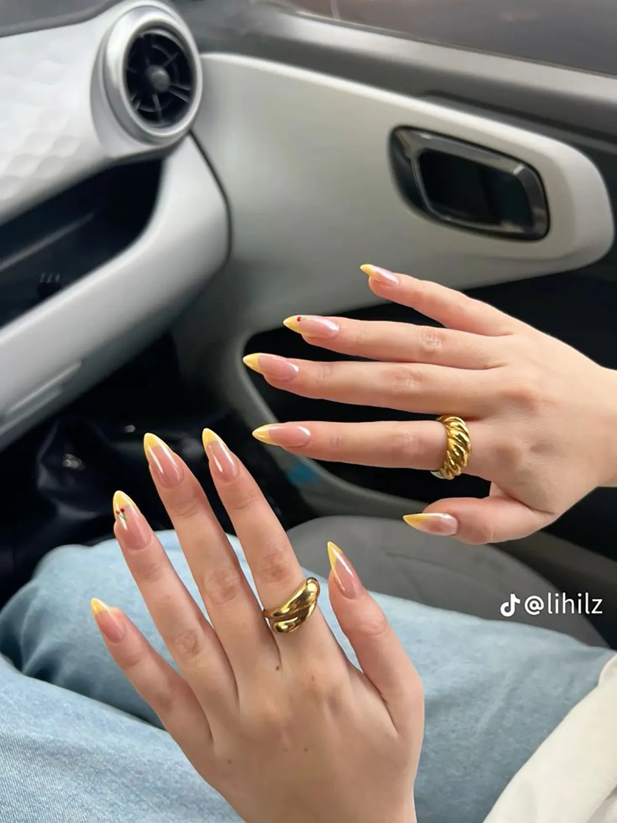 طرح ناخن زرد و طوسی دخترانه طرح ناخن زرد و نارنجی طراحی ناخن زرد و سفید لاک زرد خردلی لاک زرد لیمویی لاک زرد فسفری کاشت ناخن زرد و سفید لاک زرد پاستیلی
