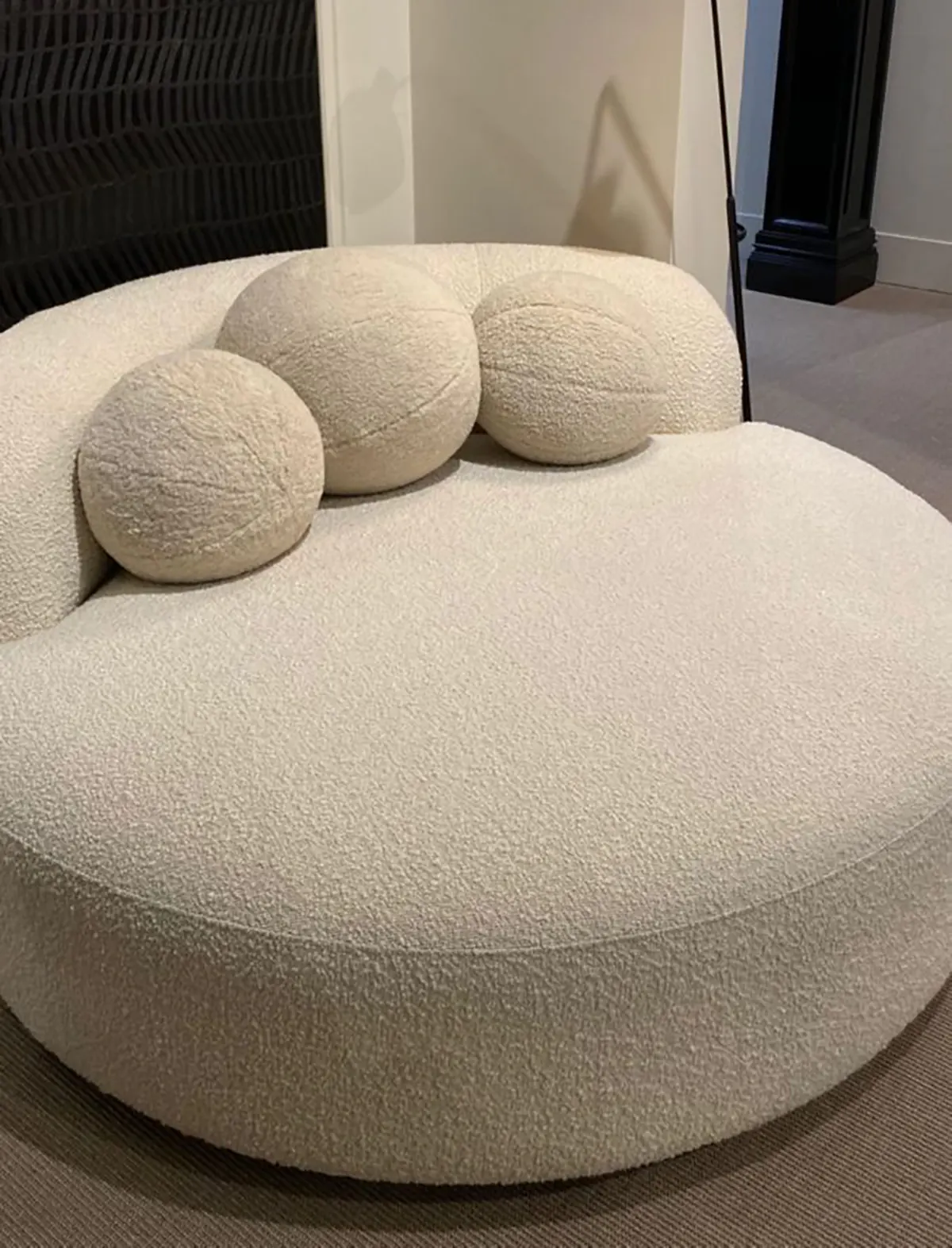 مبل کلاسیک ساده 