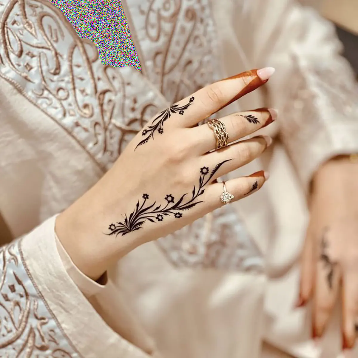 نقش حنا ساده و شیک عکس نقش حنا جدید آموزش حنا روی دست آسان طرح حنا ساده و شیک دخترانه طرح حنا ساده روی انگشت طرح حنا هندی روی دست نقش حنا عربی شیک دخترانه نقش حنا عربی ساده