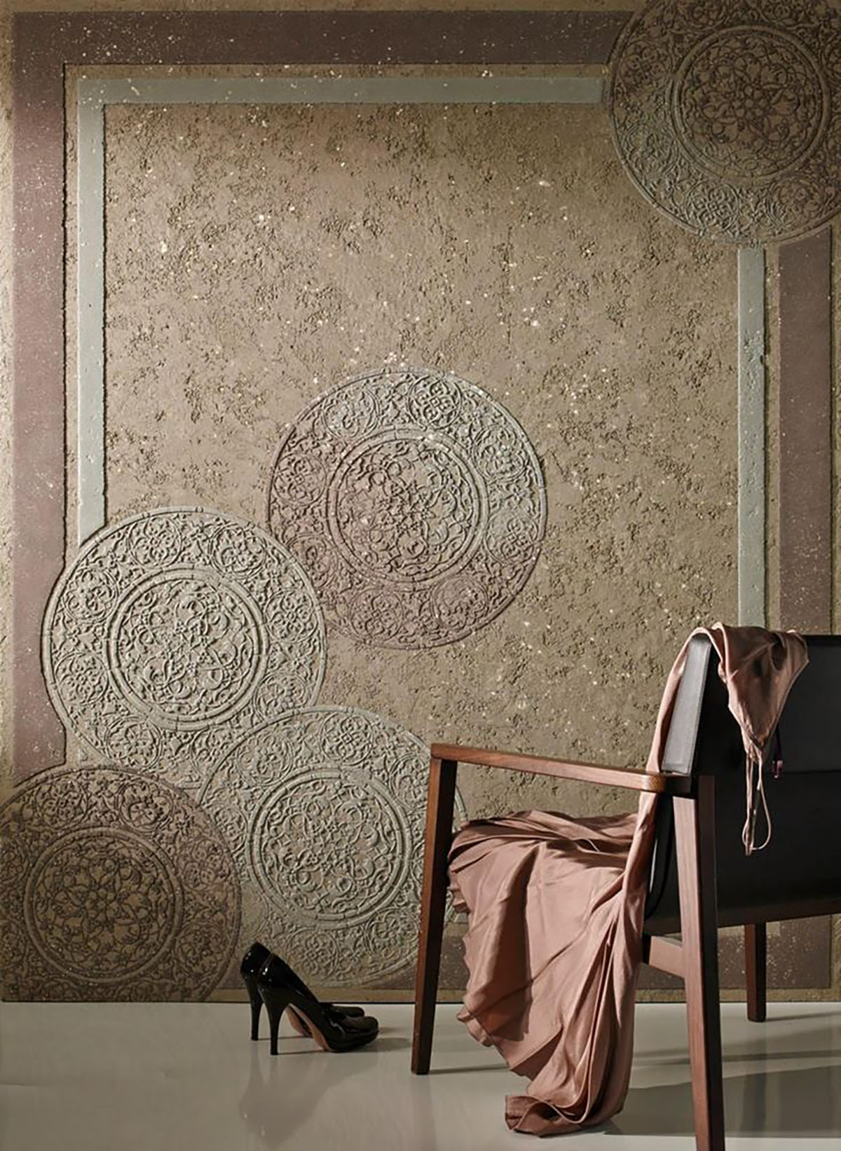 پتینه روی دیوار پذیرایی 