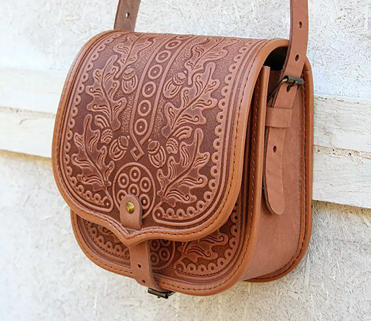 کیف دوشی چرم زنانه
