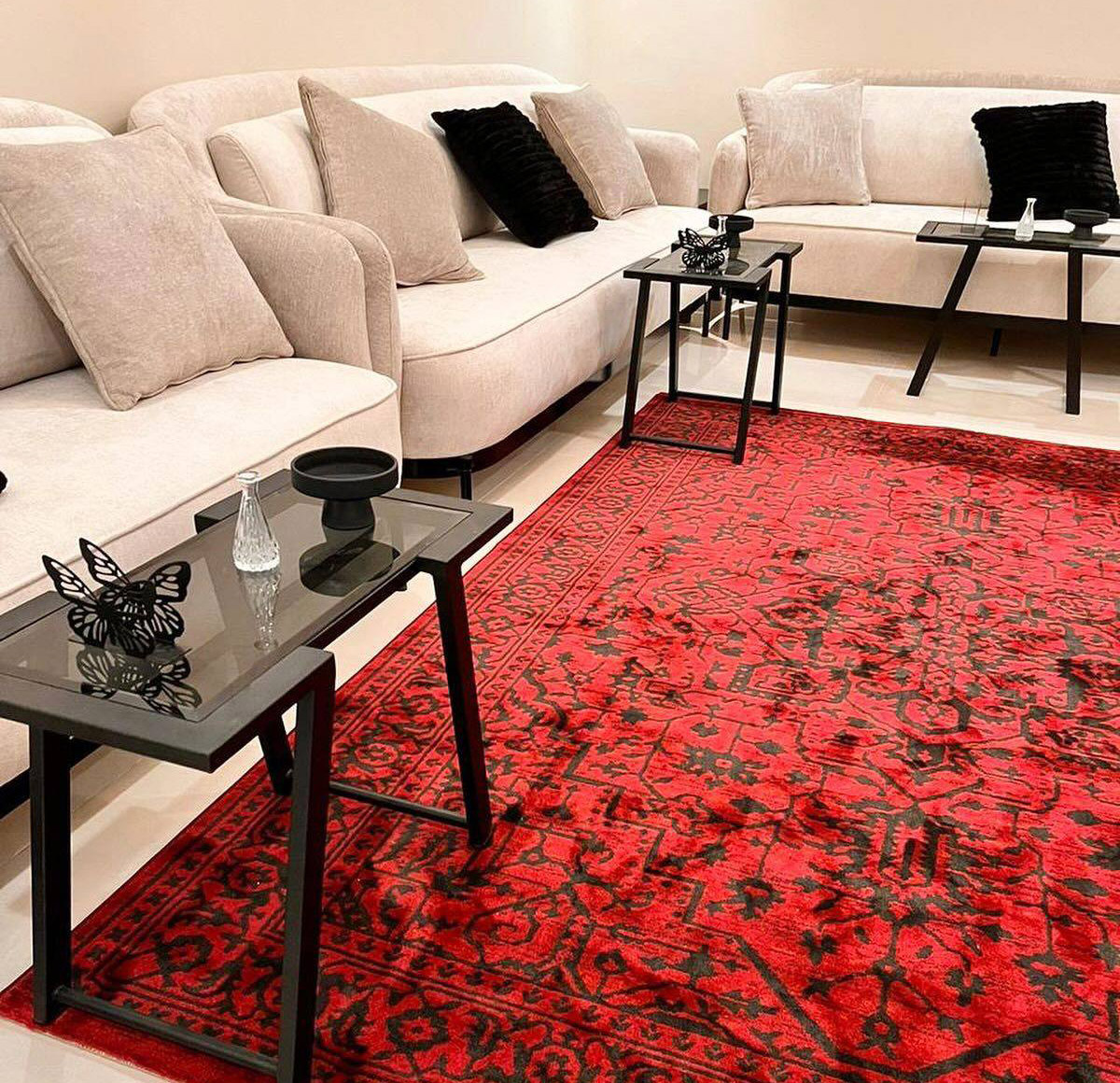 فرش لاکی با چه مبلی ست میشه