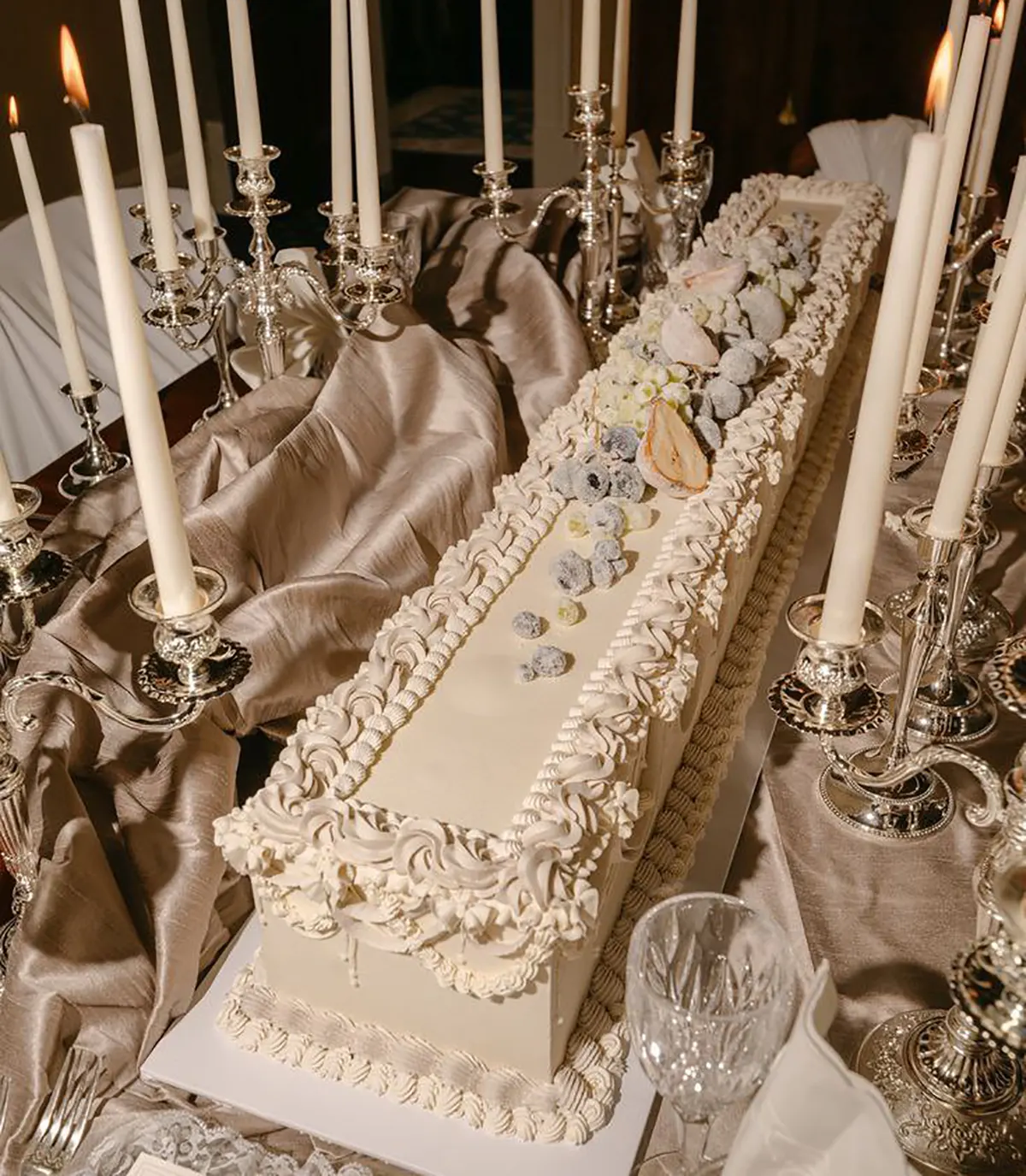 کیک متری عروس 