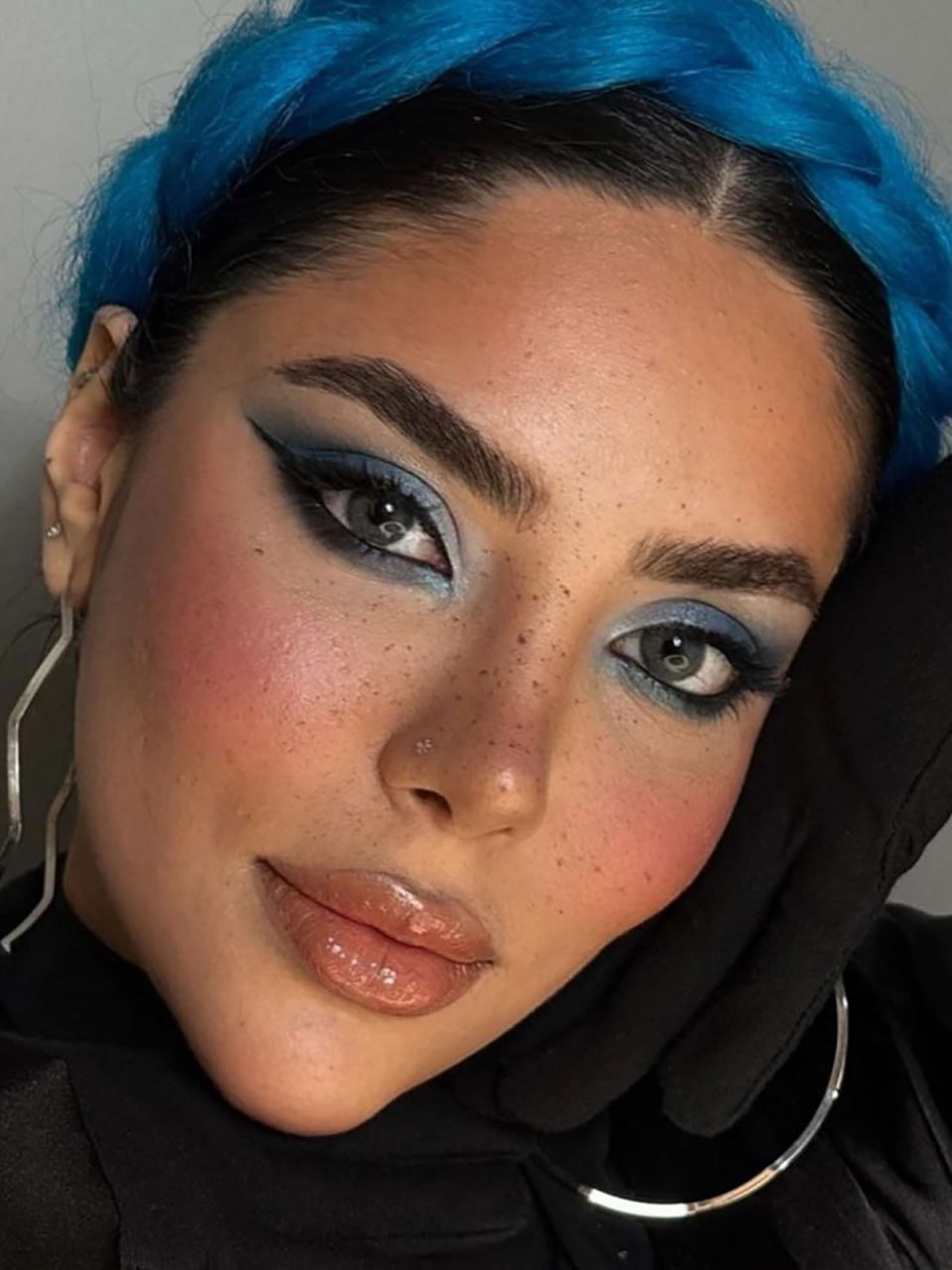 سایه چشم ابی ساده
