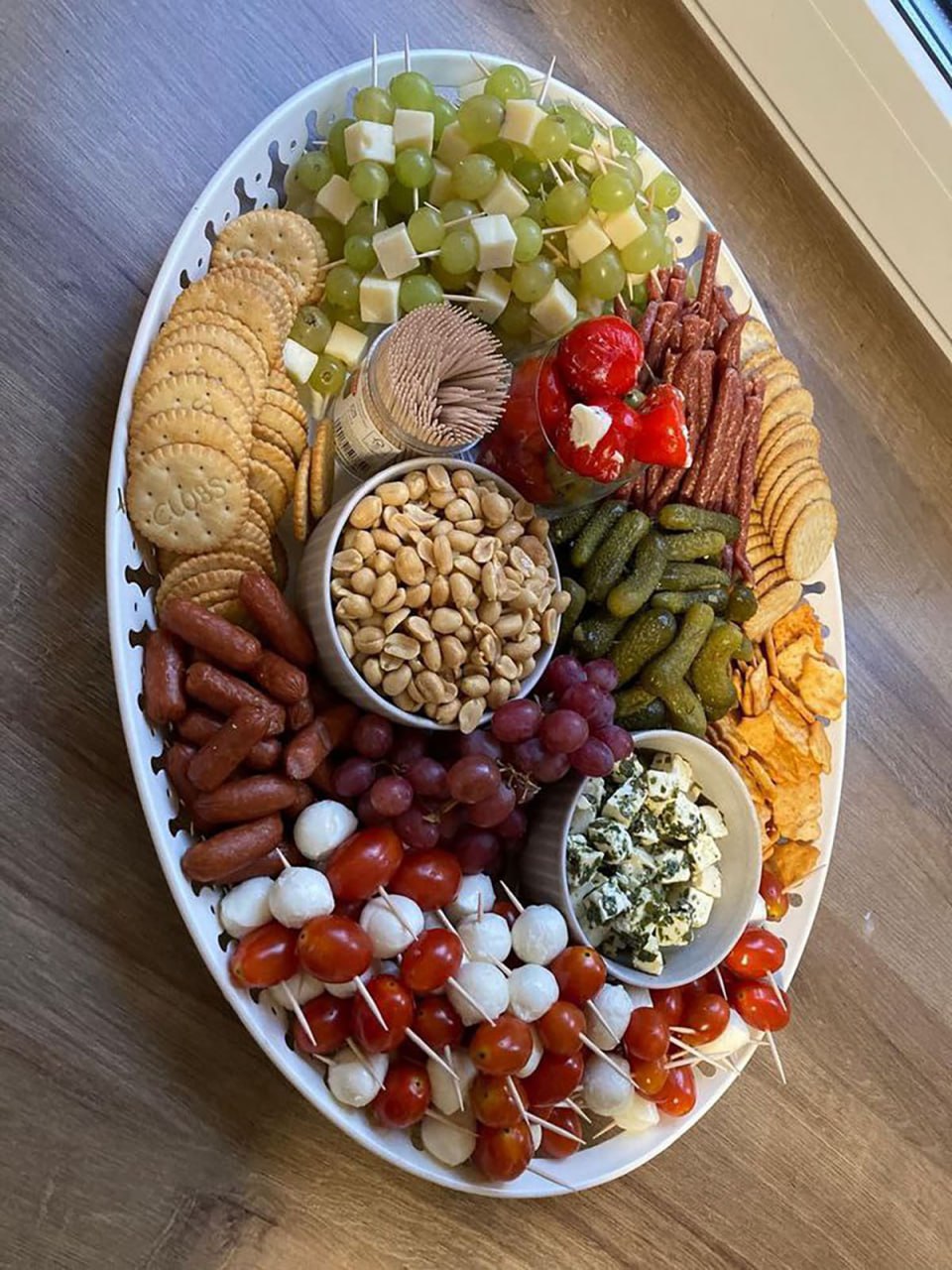 سینی مزه شراب قرمز 