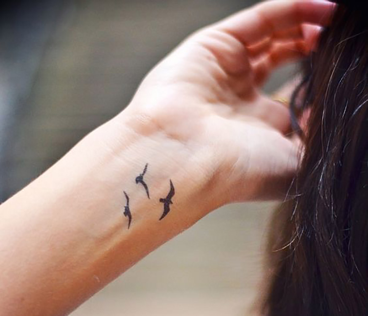 مدل تتو مینیمال مچ meaning