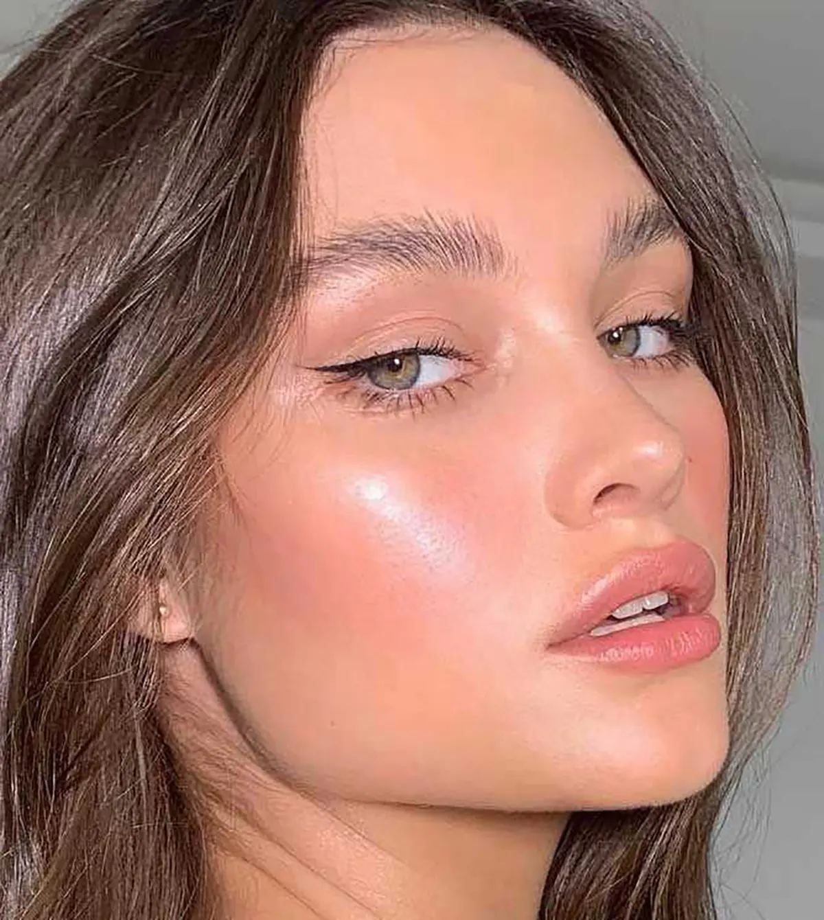 خط چشم گربه ای ساده
