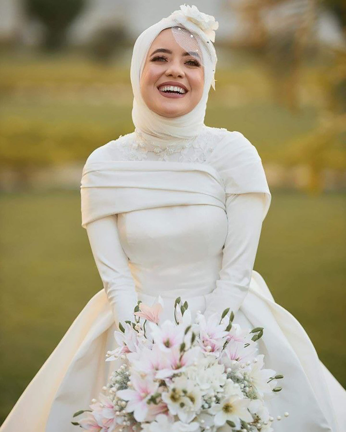 لباس عروس باحجاب شیک
