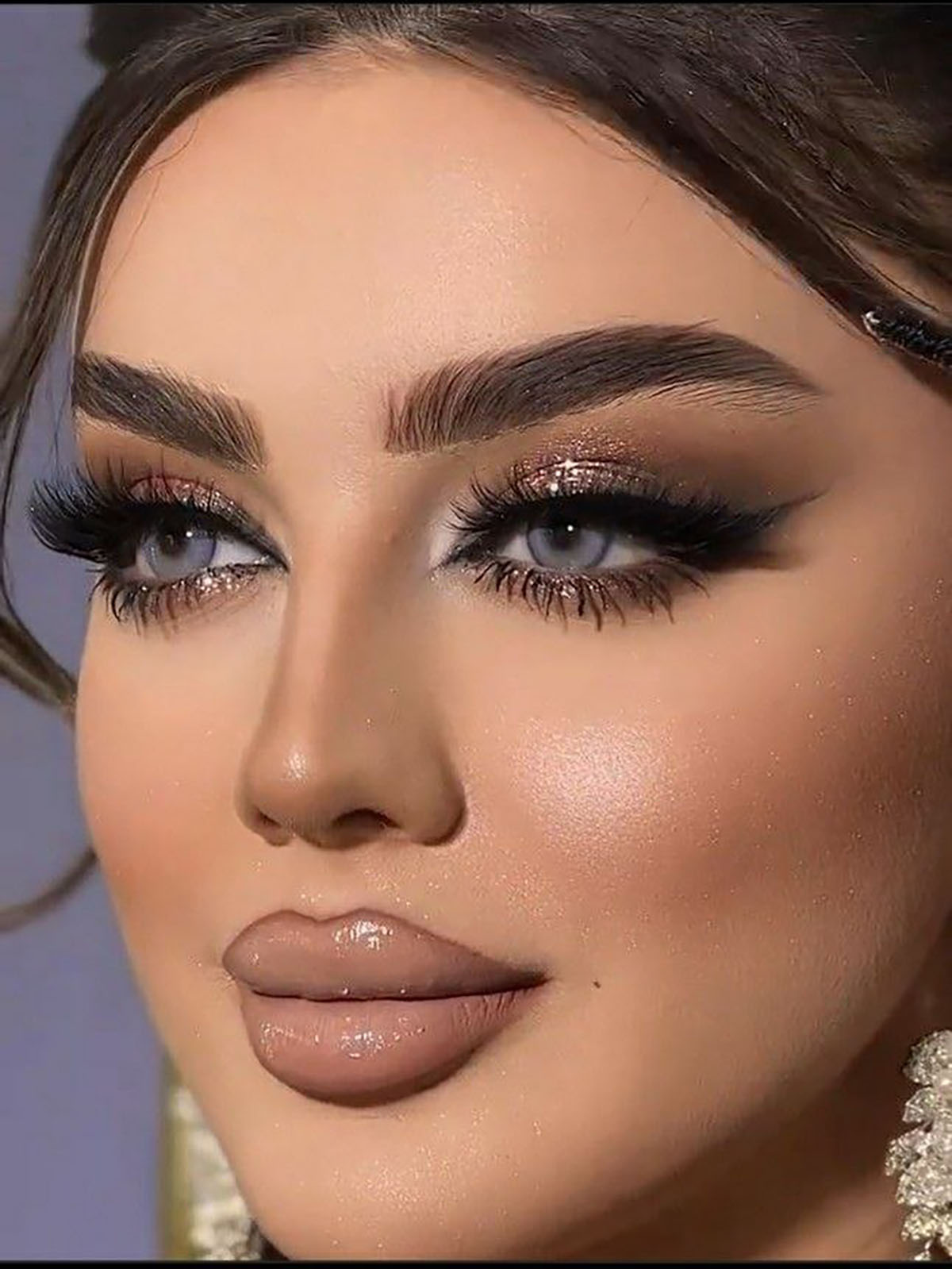 آموزش سایه چشم عروسکی