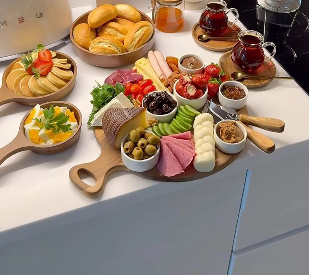میز صبحانه ساده و شیک