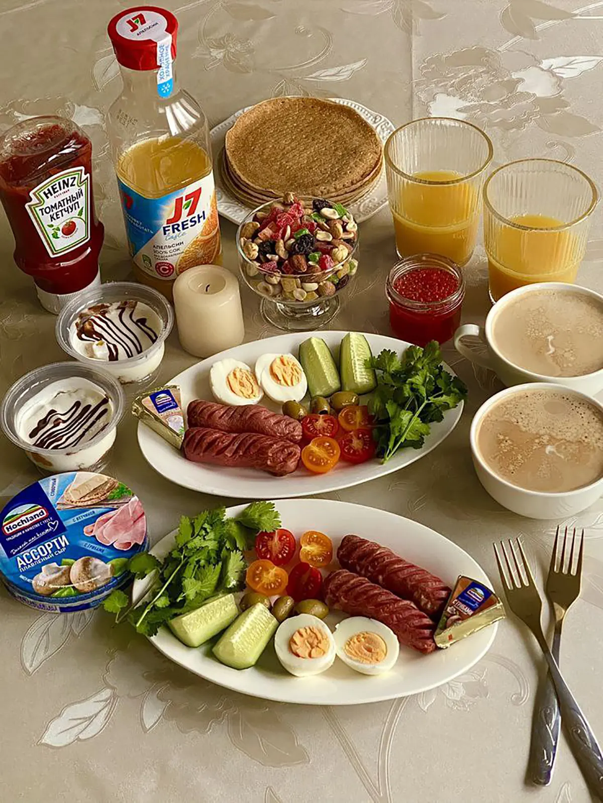 چیدمان میز صبحانه ساده