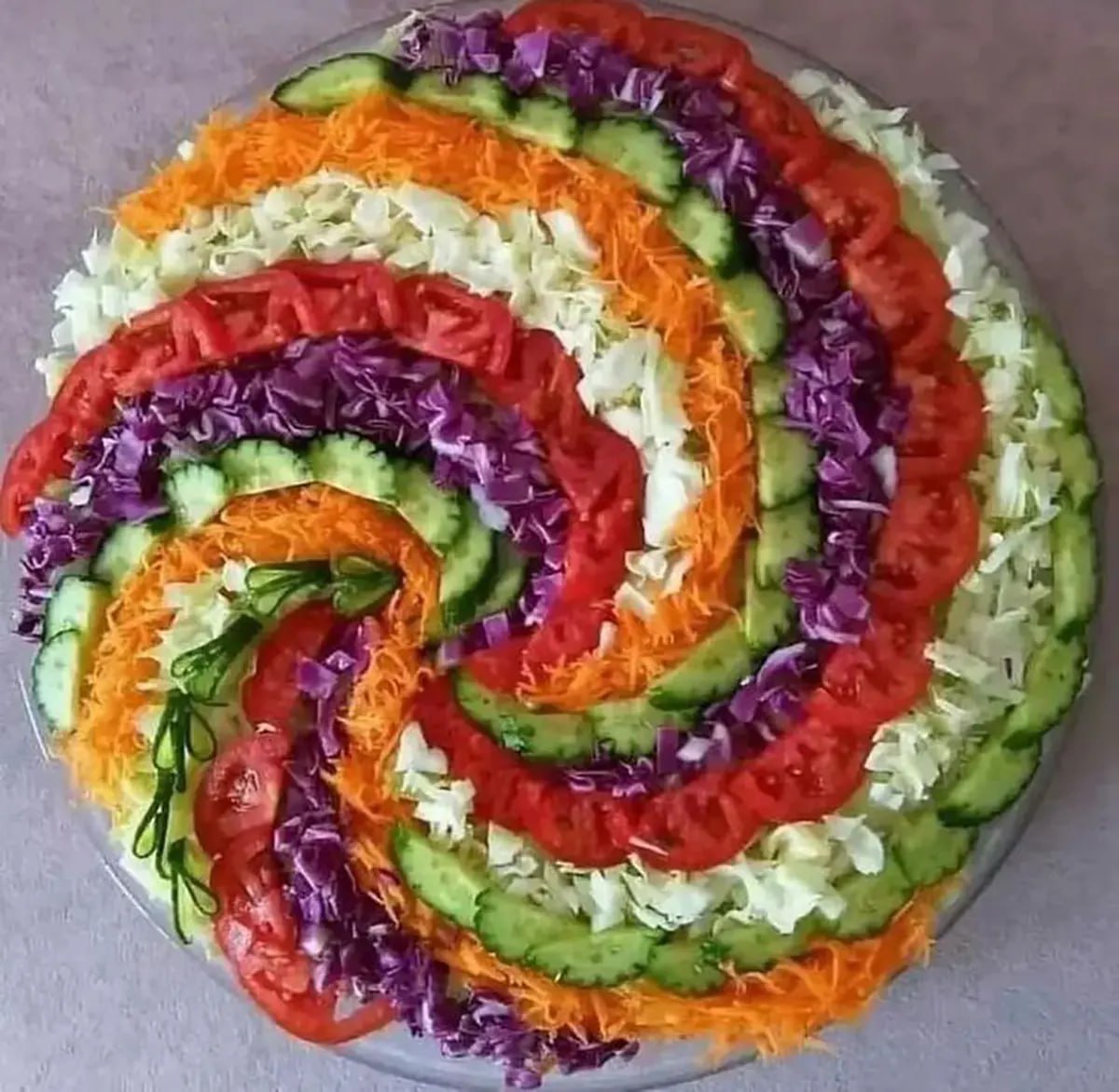 تزیین سالاد ساده برای مدرسه
