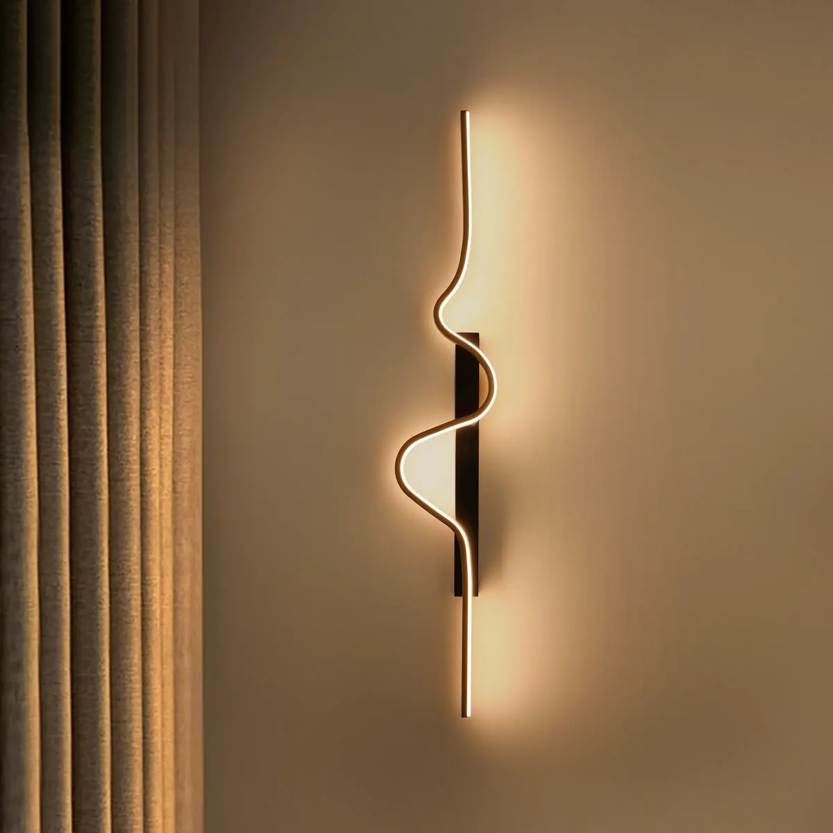 چراغ دیواری مدرن و شیک
