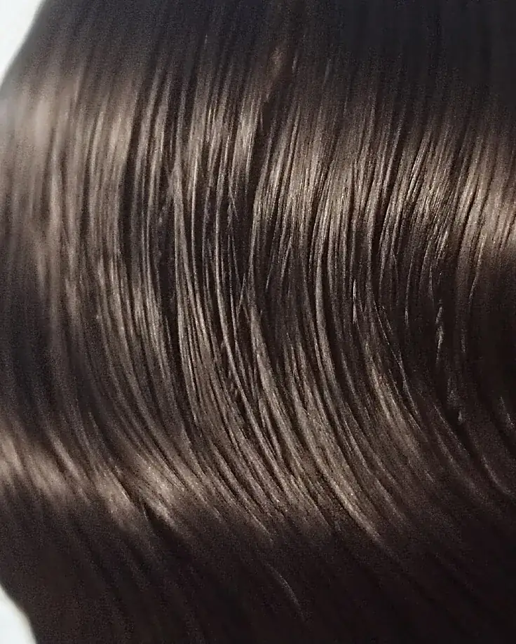 موجهای درخشان موی تیره