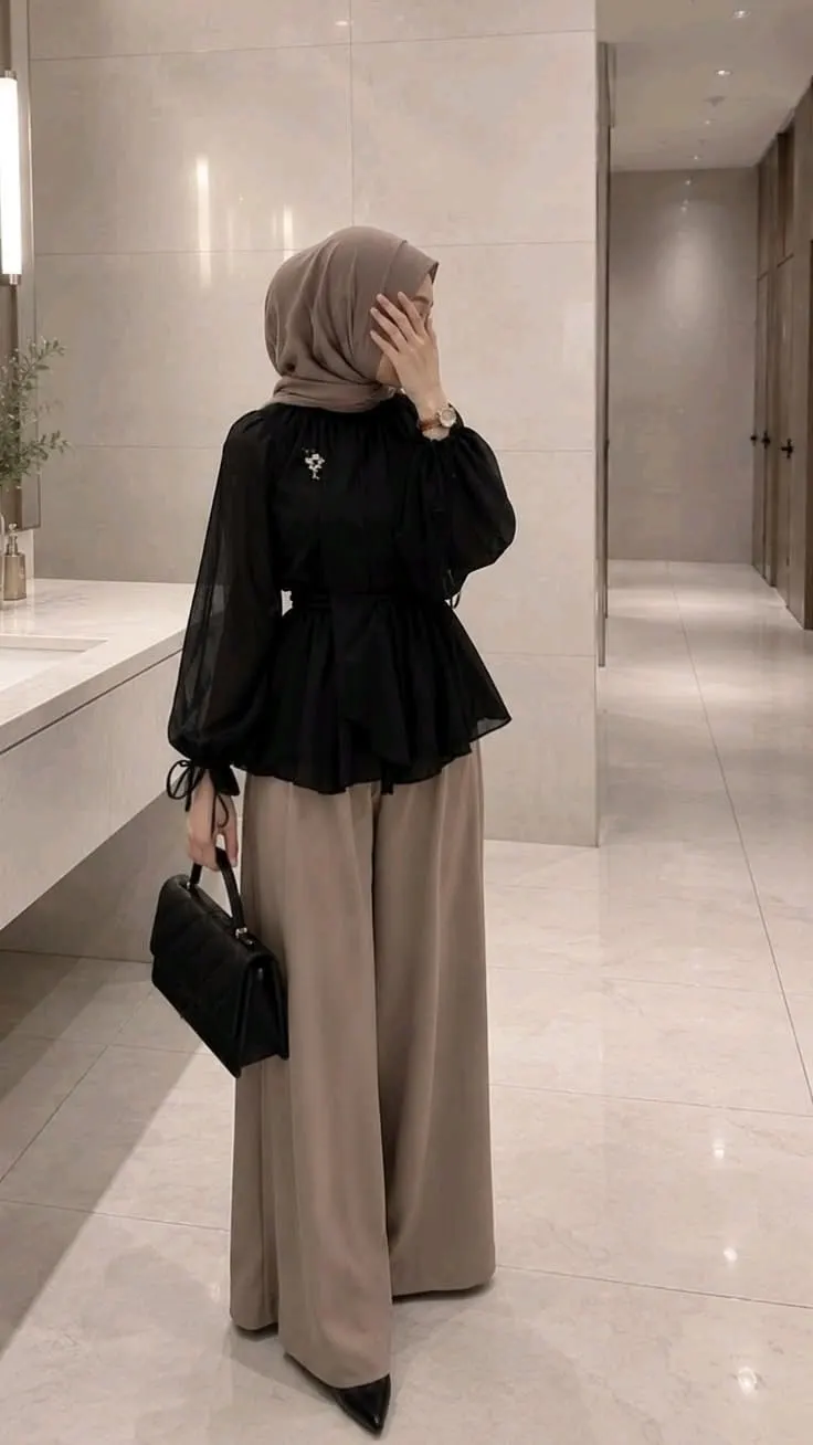 شومیز آستین‌پفی مشکی حریر برای مهمانی عصر